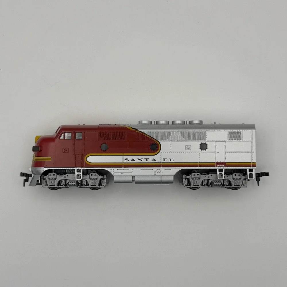 Stewart Hobbies F3 Phase I Santa Fe HO Scale Red Silver Kato Drive 8010